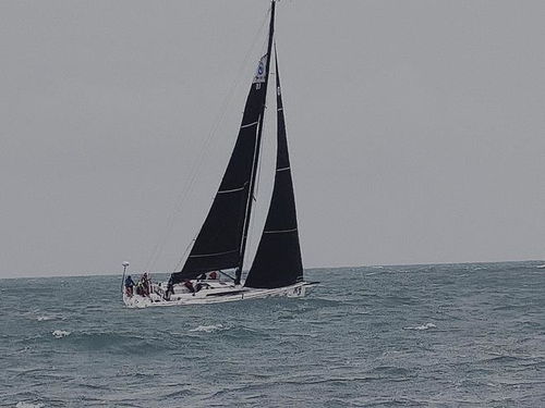 八所海上搜救分中心成功搜寻救助一艘失联参赛帆船