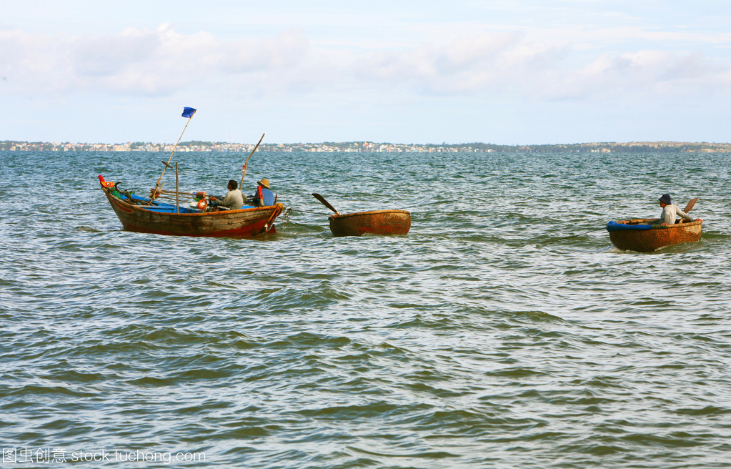 一叶孤舟的海上独白